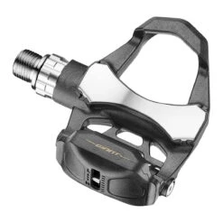 Giant Road Pro Pedalen