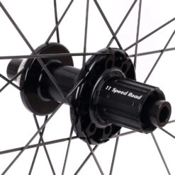 Giant SLR 1 Disc 50 Rear Wheel - 28" | Hookless | Carbon | Centerlock - 12x142 Mm - Shimano -Giant giant slr 1 disc 50 rearwheel 28 hookless carbon centerlock 12x142mm shimano2 1345645