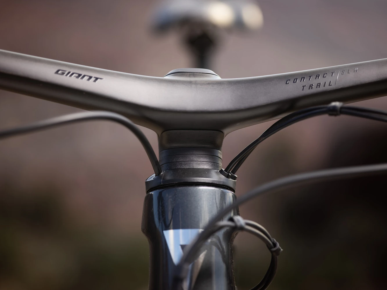 Giant TRANCE X ADVANCED E+ ELITE 1 - Carbon Electric Mountain Bike - 2023 - Gunmetal Black 13 Giant TRANCE X ADVANCED E+ ELITE 1 - Carbon Electric Mountain Bike - 2023 - Gunmetal Black - Afbeelding 11